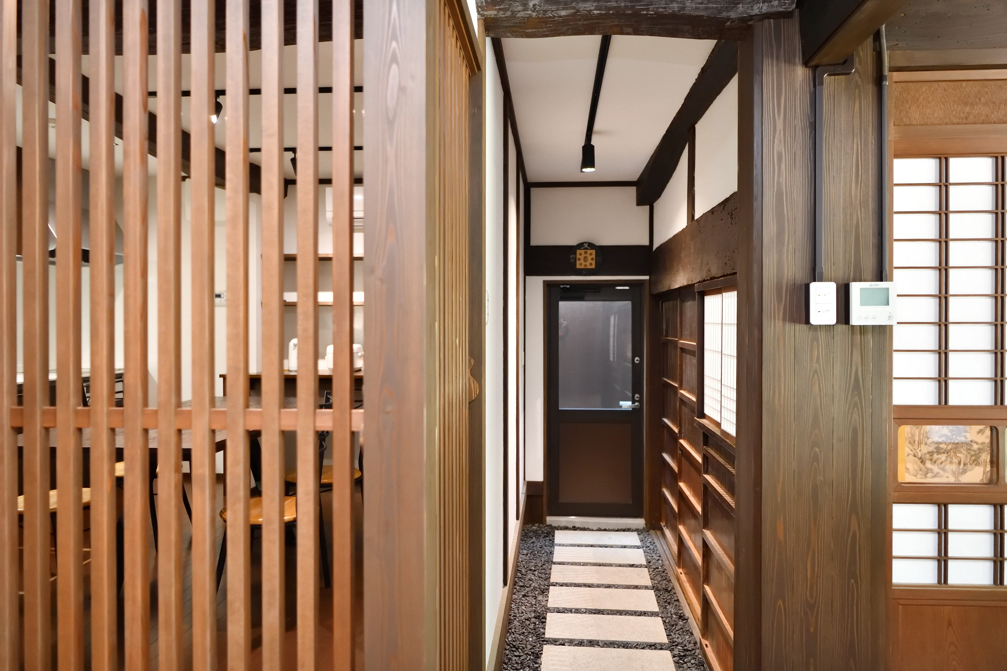 写真：本館（土間）