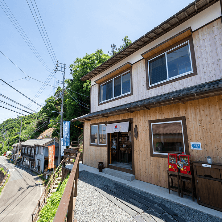 写真：店舗外観